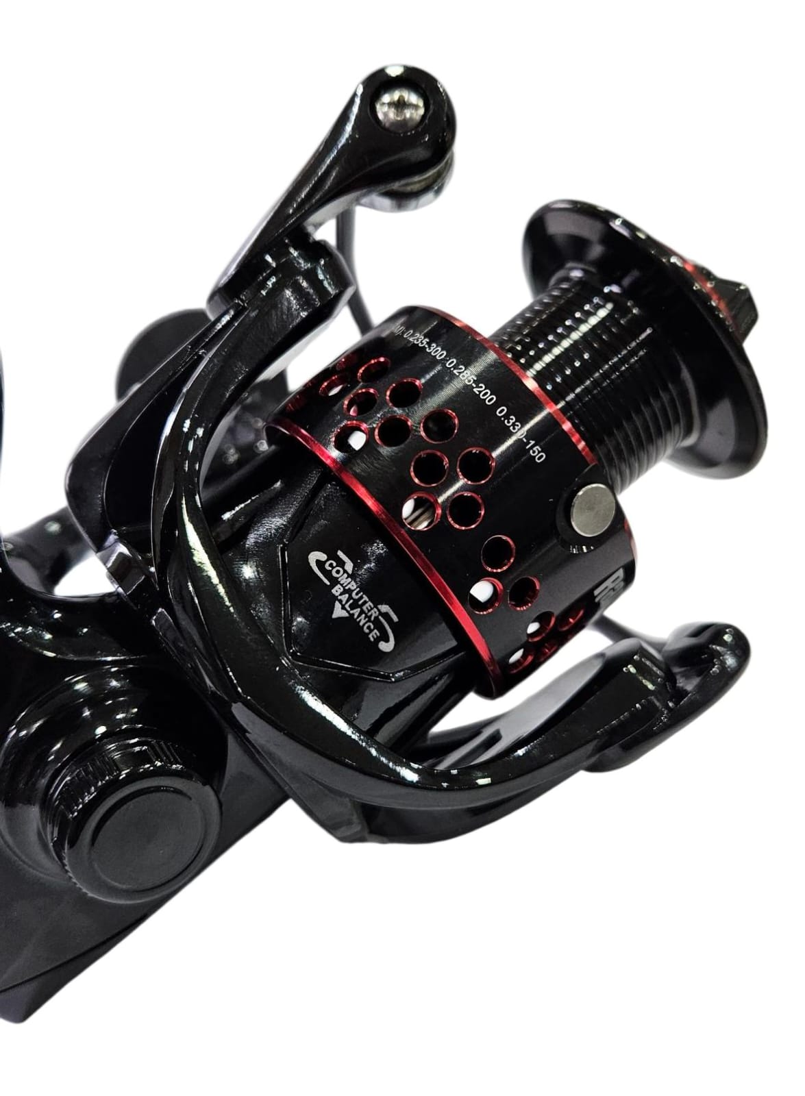 Carrete marca Rapala modelo Thunder